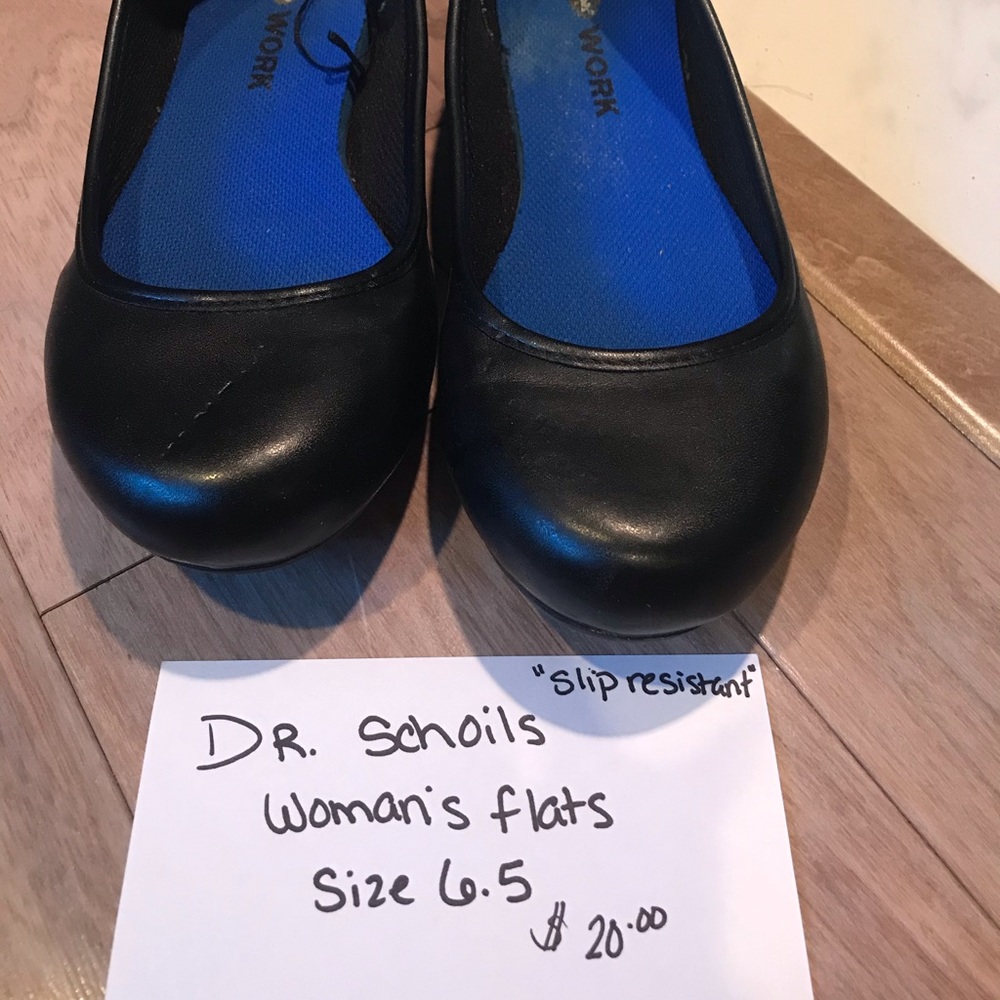 Dr. Scholls non slip resistant black flats